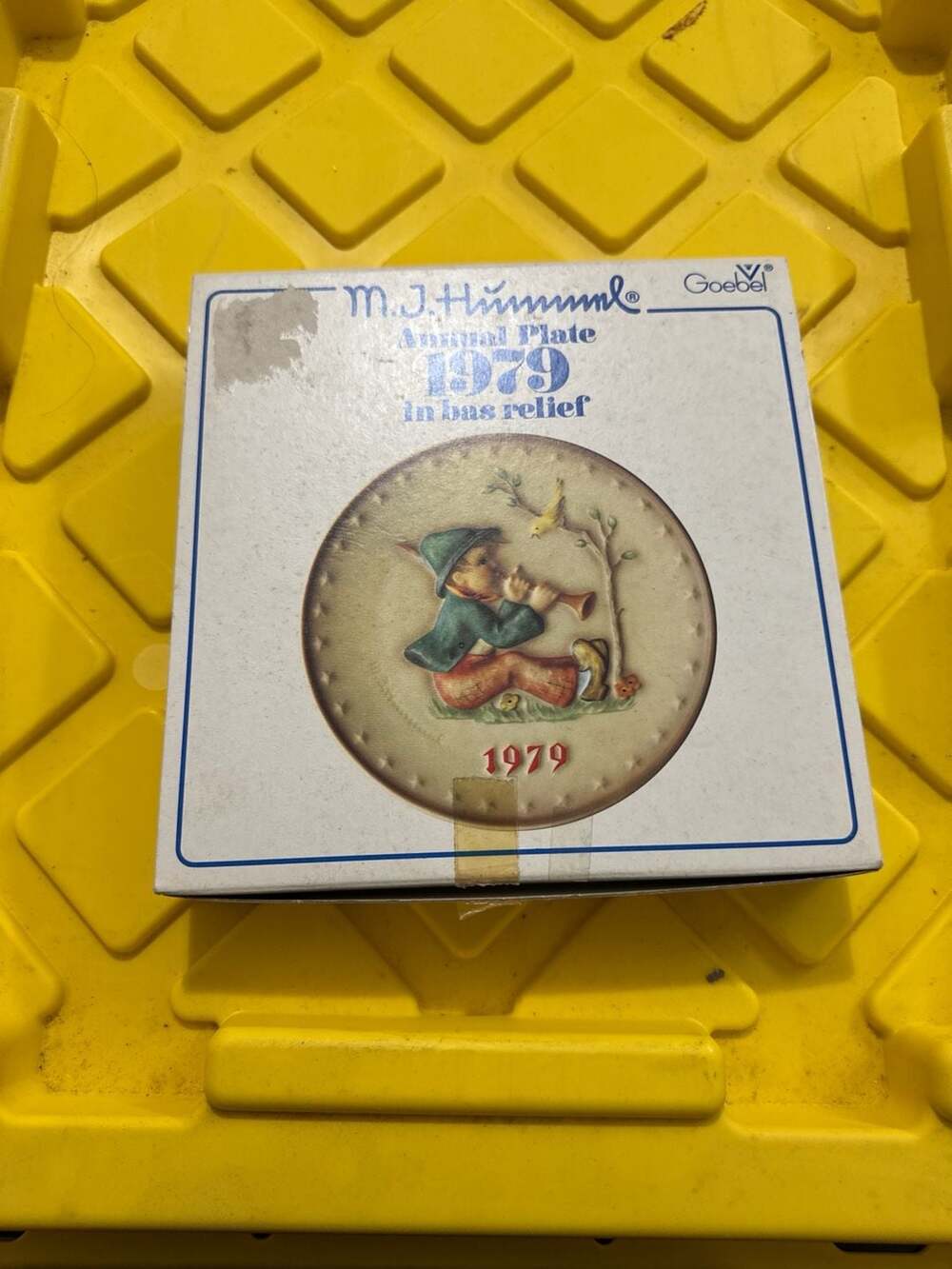 Vintage 1979 M.J. Hummel 9th Annual Plate 'Singing Lesson' in Bas Relief with Bo